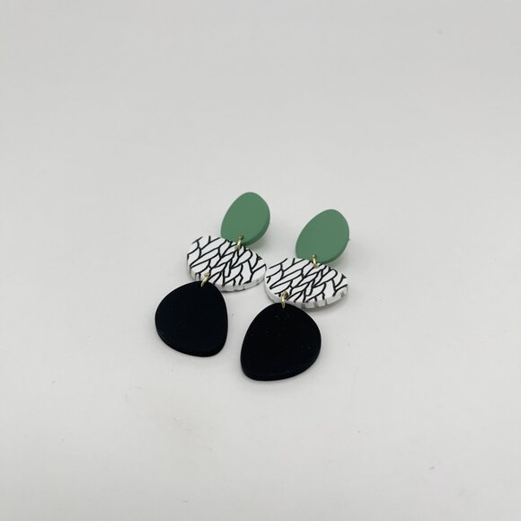 Black, white, and green leaf drop earrings - Picture 2 of 3